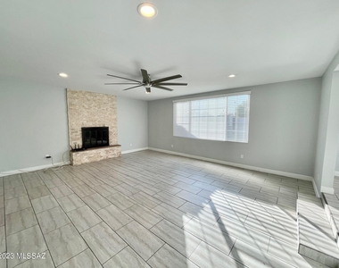 745 N Richey Boulevard - Photo Thumbnail 10