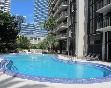 1450 Brickell Ave - Photo Thumbnail 16