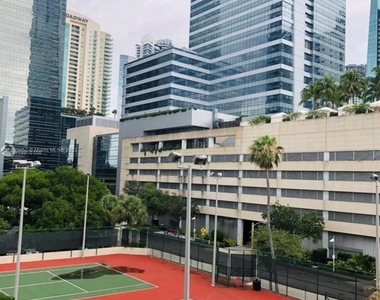 1450 Brickell Ave - Photo Thumbnail 17