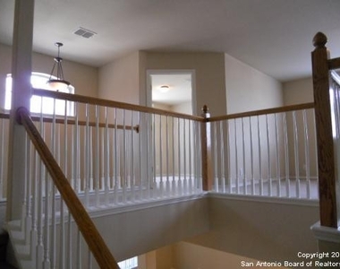 325 Lancer Hill - Photo Thumbnail 5