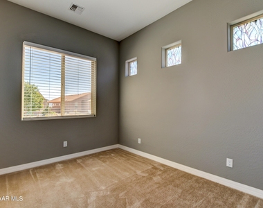 5810 N Elton Place - Photo Thumbnail 15