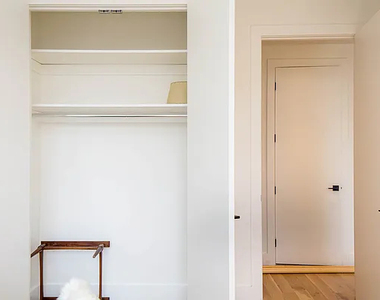 246 Johnson Avenue - Photo Thumbnail 8