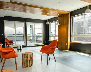 246 Johnson Avenue - Photo Thumbnail 15