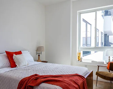 246 Johnson Avenue - Photo Thumbnail 4