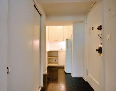 206 East 70th Street - Photo Thumbnail 3