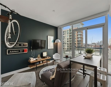 1309 N Wells St - Photo Thumbnail 1