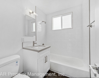 1721 Freeman Avenue - Photo Thumbnail 5