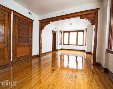 2542 S Trumbull Ave - Photo Thumbnail 0