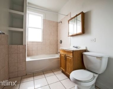 2542 S Trumbull Ave - Photo Thumbnail 7