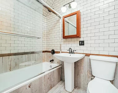 212 Starr Street - Photo Thumbnail 13