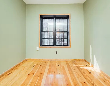 212 Starr Street - Photo Thumbnail 10