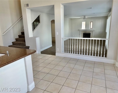 10648 Meadow Mist Avenue - Photo Thumbnail 16