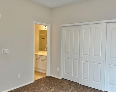 10648 Meadow Mist Avenue - Photo Thumbnail 24