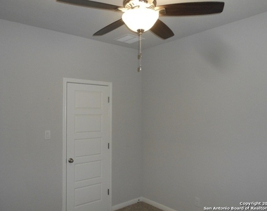 9729 Novacek Blvd - Photo Thumbnail 5