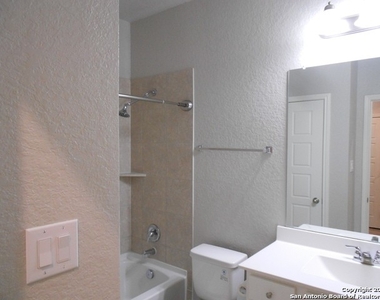 9729 Novacek Blvd - Photo Thumbnail 4