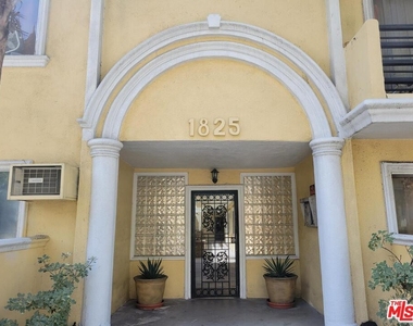 1825 Tamarind Ave - Photo Thumbnail 2