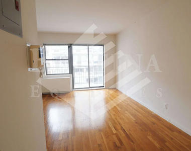 225 East 85th Street - Photo Thumbnail 2