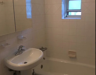  420 East 80th Street, Unit 12l - Photo Thumbnail 6