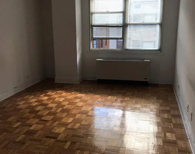  420 East 80th Street, Unit 12l - Photo Thumbnail 3