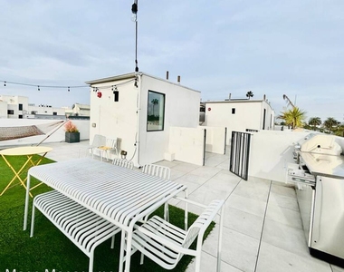 2432 Penmar Ave Venice - Photo Thumbnail 9