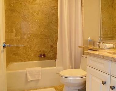 1435 Brickell Ave # 3506 - Photo Thumbnail 16