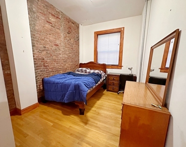 424 East 13th Street - Photo Thumbnail 2