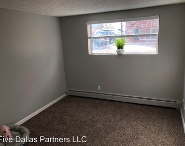 1258 Dallas St - Photo Thumbnail 6