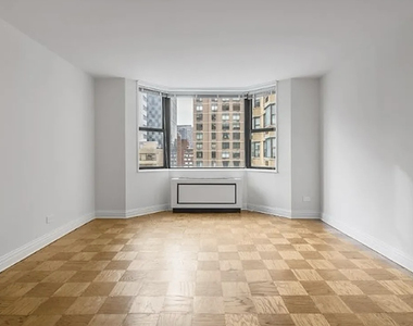 400 East 71st Street - Photo Thumbnail 1