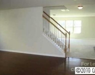 4309 Overbecks Lane - Photo Thumbnail 13