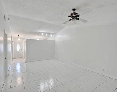 4736 Nw 5th Avenue - Photo Thumbnail 23