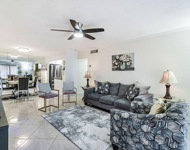 9845 Pineapple Tree Drive - Photo Thumbnail 5