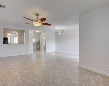 1602 Coastal Bay Boulevard - Photo Thumbnail 15