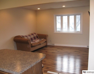 10636 Nicholas Street - Photo Thumbnail 6