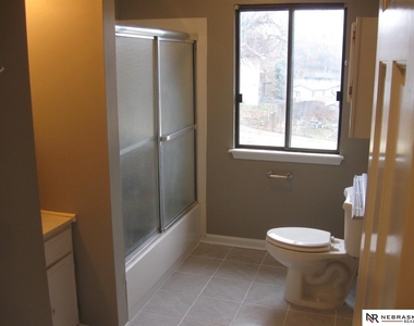 10636 Nicholas Street - Photo Thumbnail 11