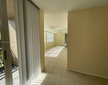 9431 Live Oak Pl - Photo Thumbnail 5