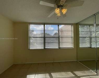 9431 Live Oak Pl - Photo Thumbnail 8