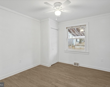 3907 Dennison Avenue - Photo Thumbnail 7