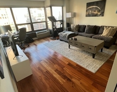 30 E Huron Street - Photo Thumbnail 0