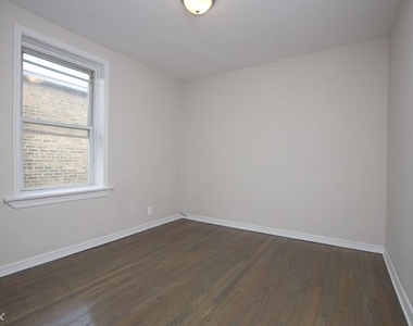 3004 N. Whipple, Unit 5 - Photo Thumbnail 11