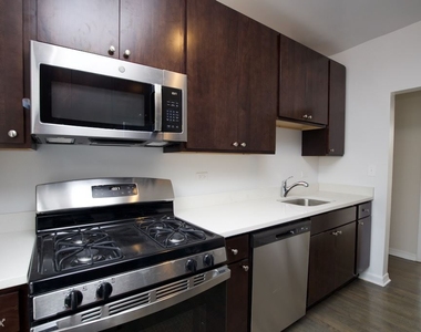 3004 N. Whipple, Unit 4 - Photo Thumbnail 3