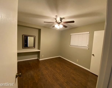 6915 North Forest Crest Street - Photo Thumbnail 8