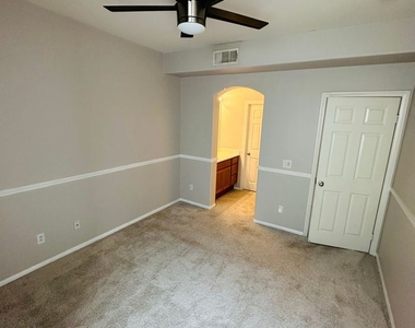 25039 Quince Hill St #2 - Photo Thumbnail 10