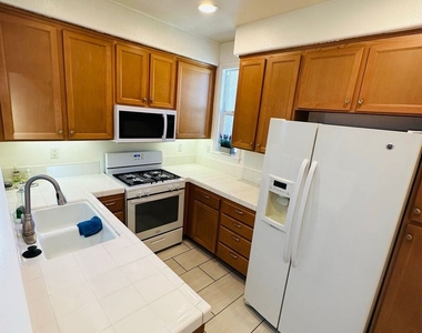 25039 Quince Hill St #2 - Photo Thumbnail 13