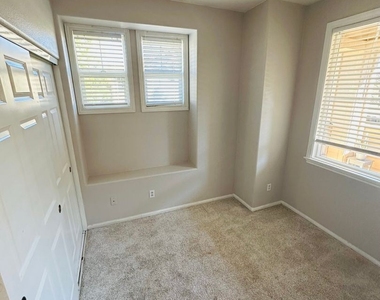 25039 Quince Hill St #2 - Photo Thumbnail 7