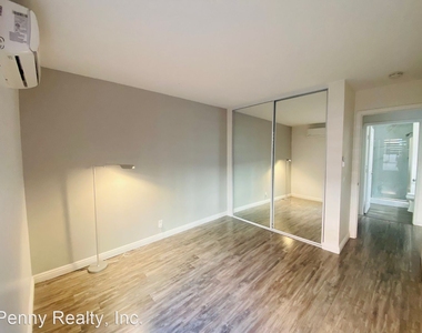 5540 Lindo Paseo Apt #3 - Photo Thumbnail 8