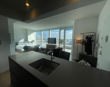 416 Kent Avenue - Photo Thumbnail 3