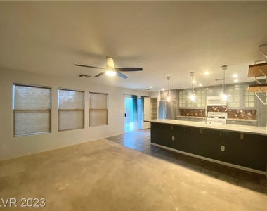 11257 Andreola Court - Photo Thumbnail 2