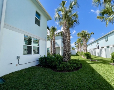 1847 Sandpiper Pointe Place - Photo Thumbnail 11