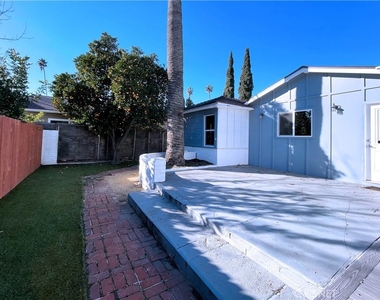 14248 Kittridge Street - Photo Thumbnail 35