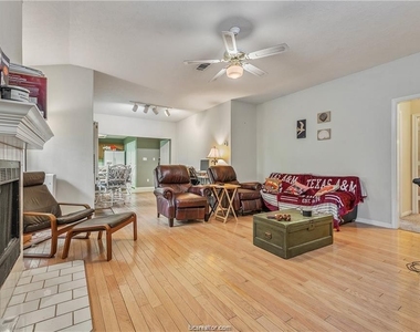 2308 Carnation Court - Photo Thumbnail 4